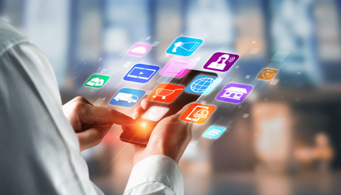 Funciones de marketing digital en celular de cliente