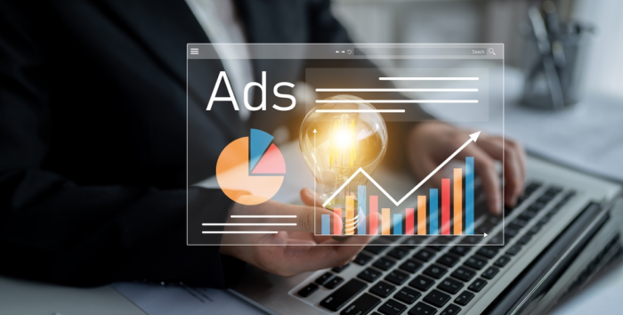 Experto utiliza Google Ads en redes sociales